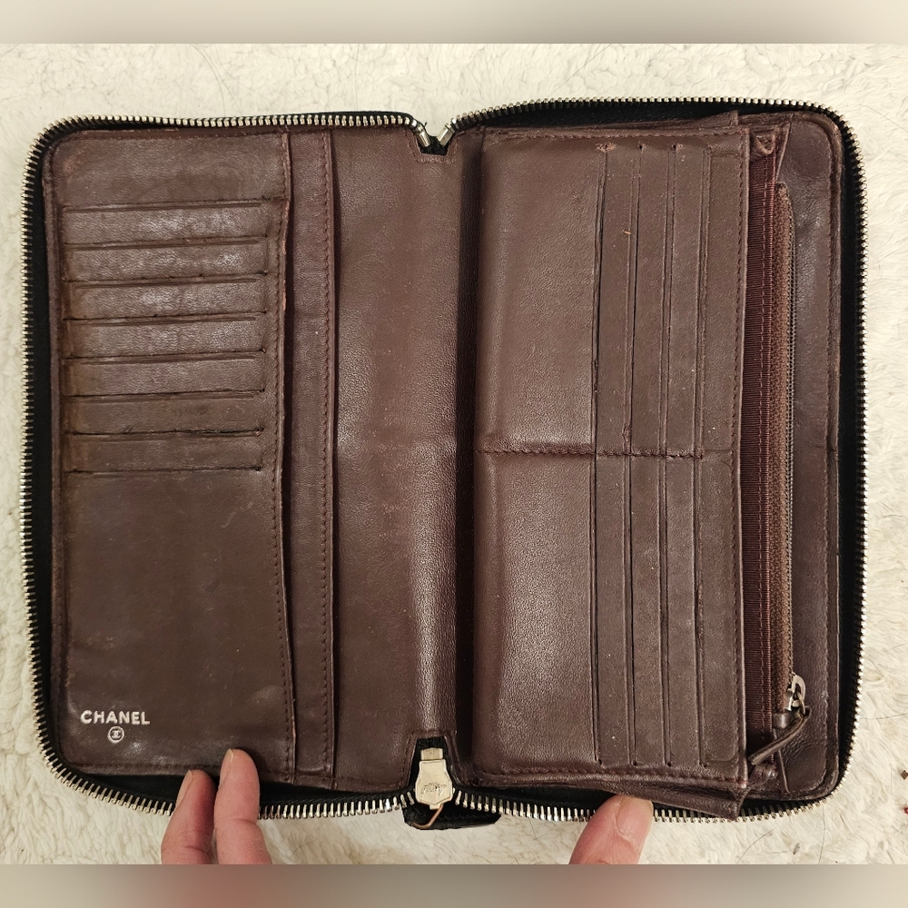 Chanel Oversized Lambskin Organizer Wallet - Picture 8 of 14